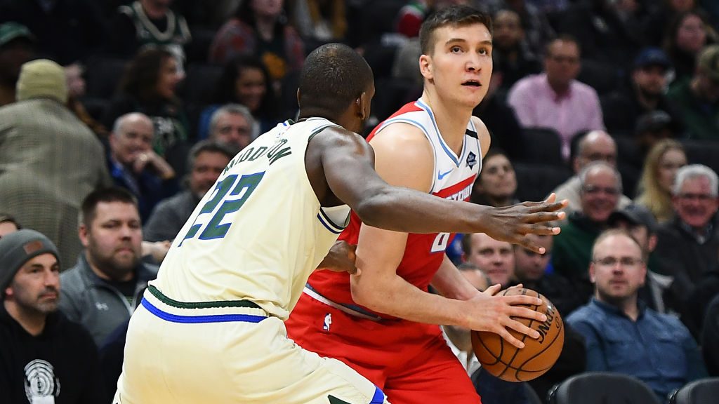 二前锋间的 二前锋间的