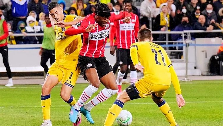 迫使对手出 迫使对手出